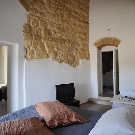Отель Il Carrubo Residenza Walk&stay Матера