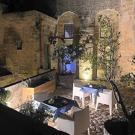 فندق Il Carrubo Residenza Walk&stay ماتيرا