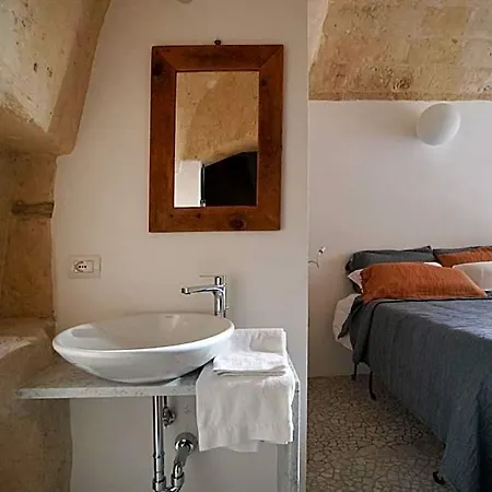 Il Carrubo Residenza Walk&stay فندق ماتيرا