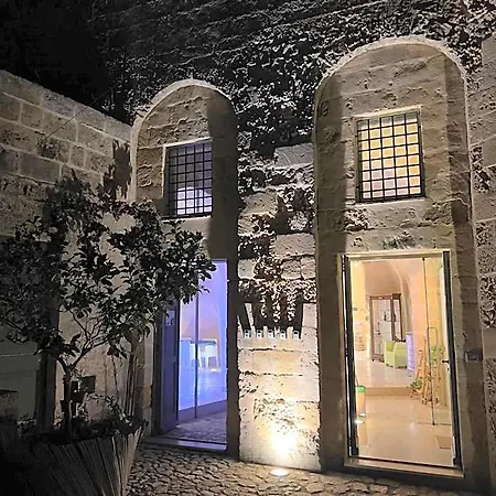 Il Carrubo Residenza Walk&stay فندق 3*